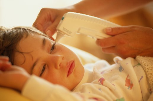 LÀM GÌ KHI SỐT CAO CO GIẬT ?
