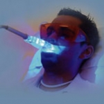 Tẩy trắng răng bằng ánh sáng laser-plasma